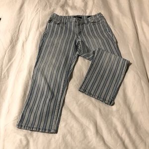 CLEARANCE Nine West Chrystie Capris Striped Size 6 Denim Jeans
